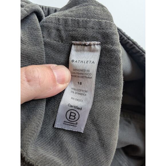 Athleta Farallon Shorts Women's 18 Olive Army Green Pockets Drawstring - Picture 5 of 10